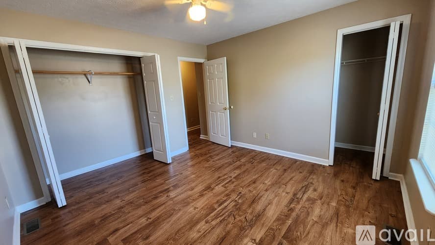Georgetown Townhome: 108 Stratford Court