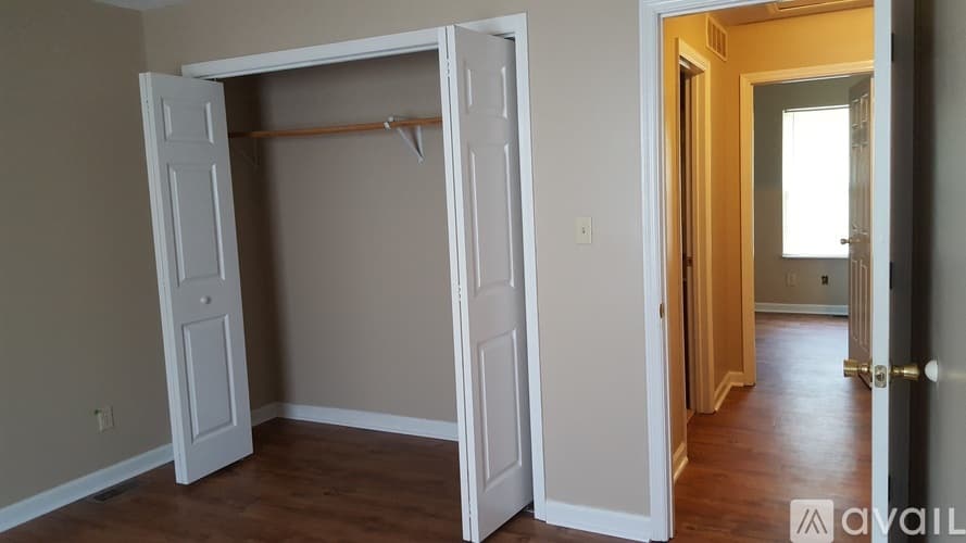 Georgetown Townhome: 108 Stratford Court