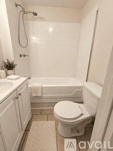 Lenexa House: 8850 Woodland Rd