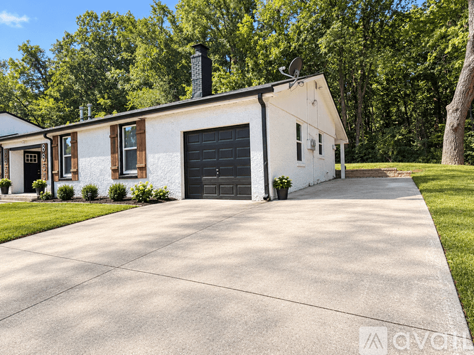 Lenexa House: 8850 Woodland Rd