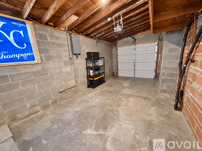 Lenexa House: 8850 Woodland Rd