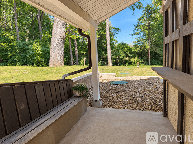 Lenexa House: 8850 Woodland Rd