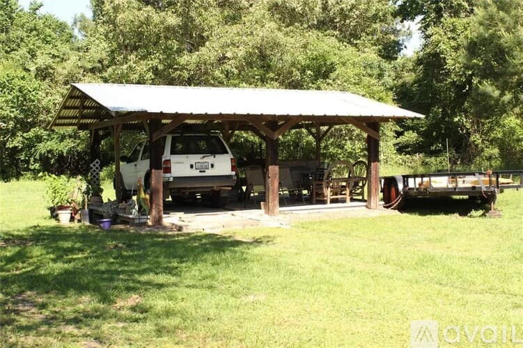 Huntsville House: 3268 C Texas 75