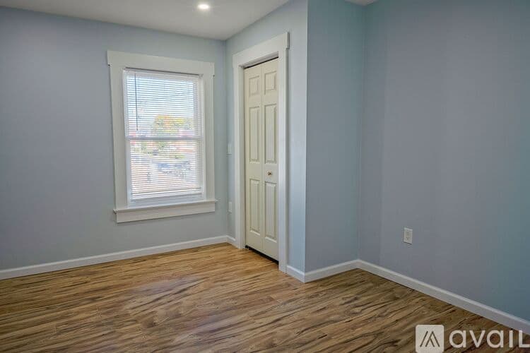 Meriden House: 112 Broad Street