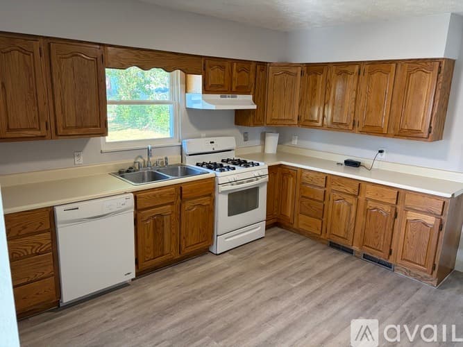Bethalto House: 214 Lee Street