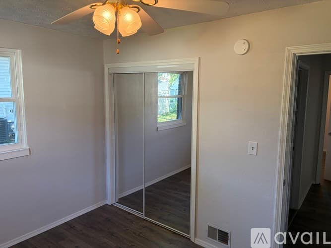 Bethalto House: 214 Lee Street