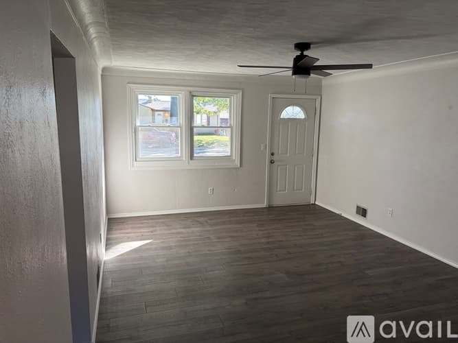 Bethalto House: 214 Lee Street