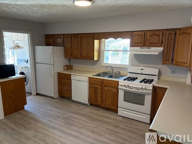 Bethalto House: 214 Lee Street