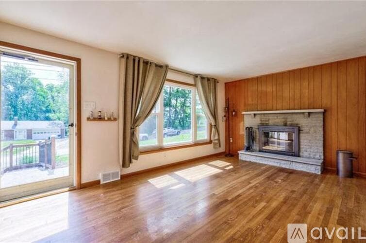 Allegheny County House: 211 Neely School Road
