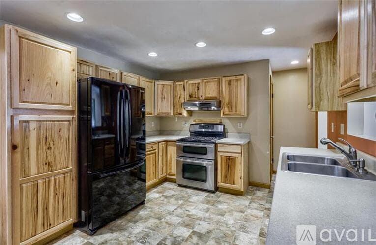 Allegheny County House: 211 Neely School Road