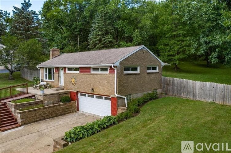 Allegheny County House: 211 Neely School Road