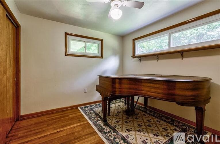 Allegheny County House: 211 Neely School Road