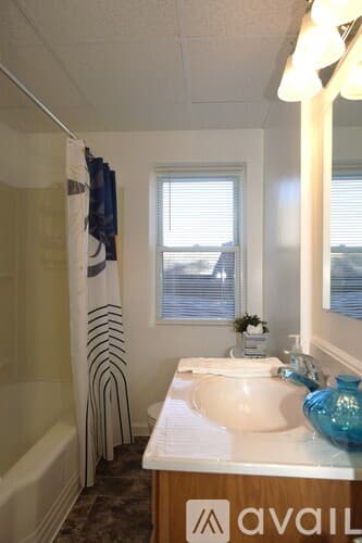 Parkville Apartment: 7808 Highpoint Rd