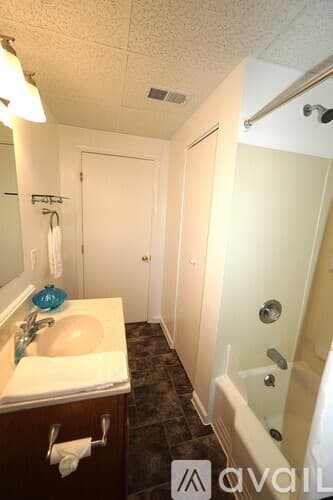 Parkville Apartment: 7808 Highpoint Rd