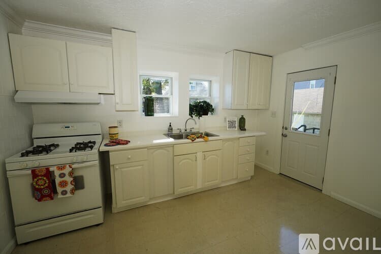 Parkville Apartment: 7808 Highpoint Rd