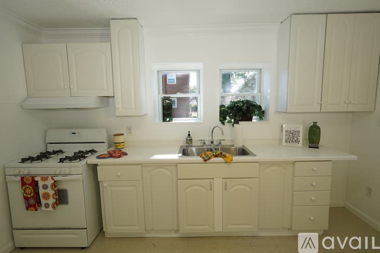Parkville Apartment: 7808 Highpoint Rd