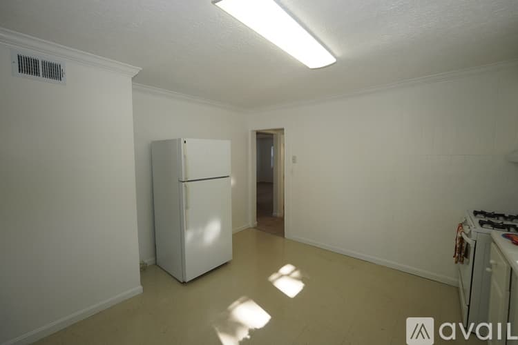 Parkville Apartment: 7808 Highpoint Rd