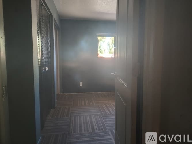Glendale House: 4822 West Townley Avenue