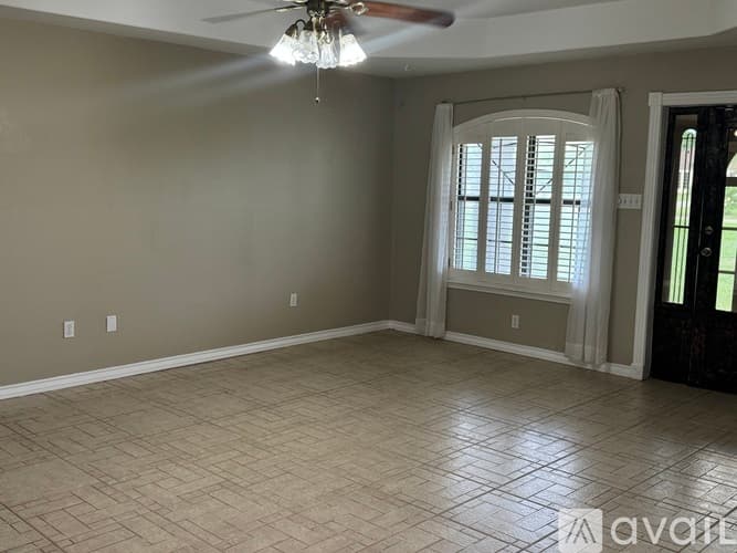 Los Fresnos House: 33506 Falcon Lane