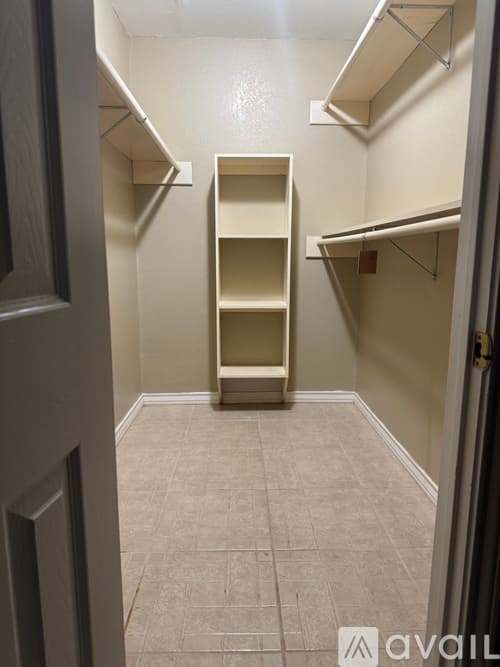 Los Fresnos House: 33506 Falcon Lane