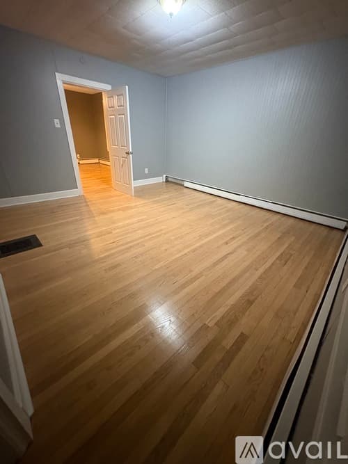 Utica Townhome: 1019 Morris Street