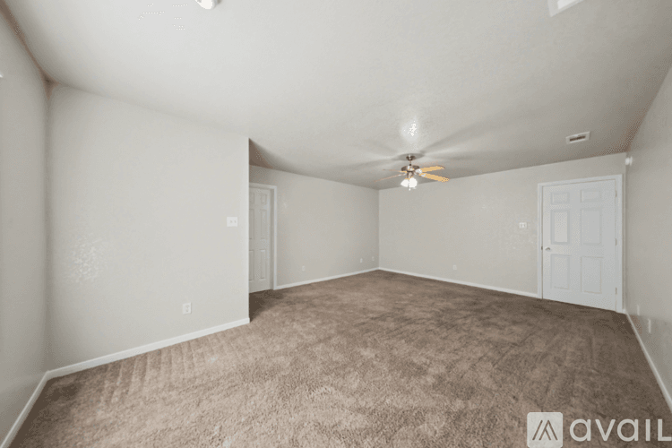Belton House: 2107 Miller St