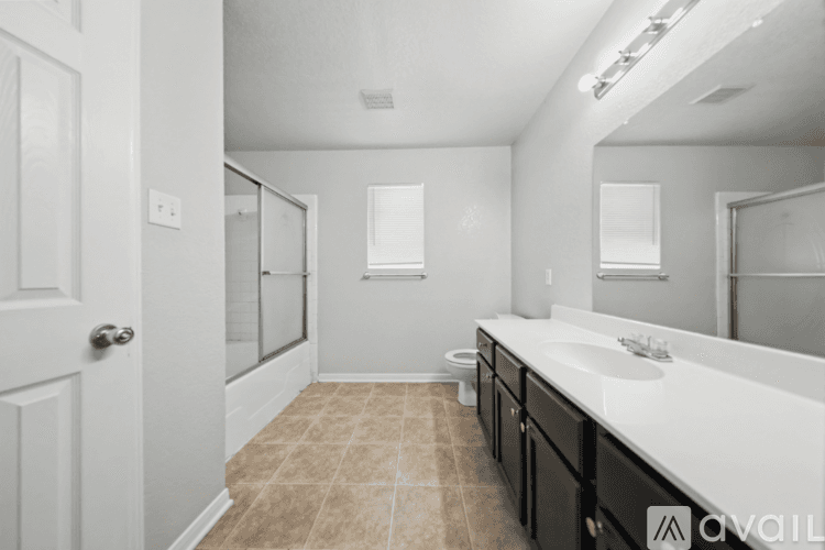 Belton House: 2107 Miller St