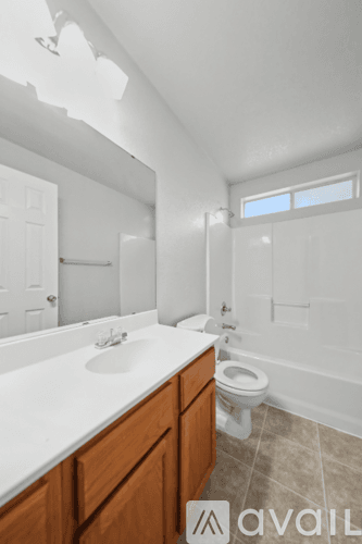 Belton House: 2107 Miller St