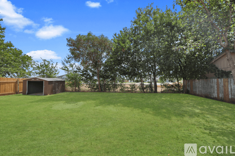 Belton House: 2107 Miller St