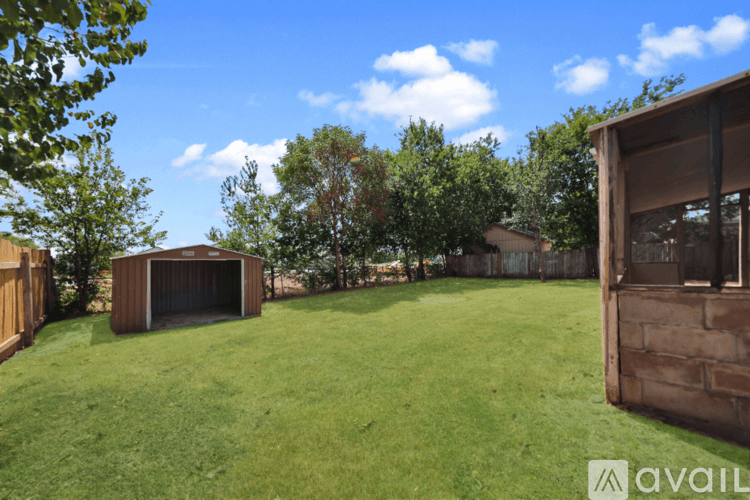 Belton House: 2107 Miller St