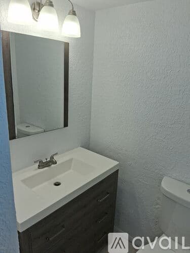 Sarasota House: 6883 Whitman Court
