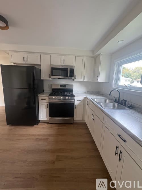 South Corning House: 25 Glen Ave