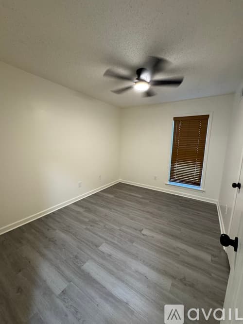 Southaven House: 776 Old Forge Rd
