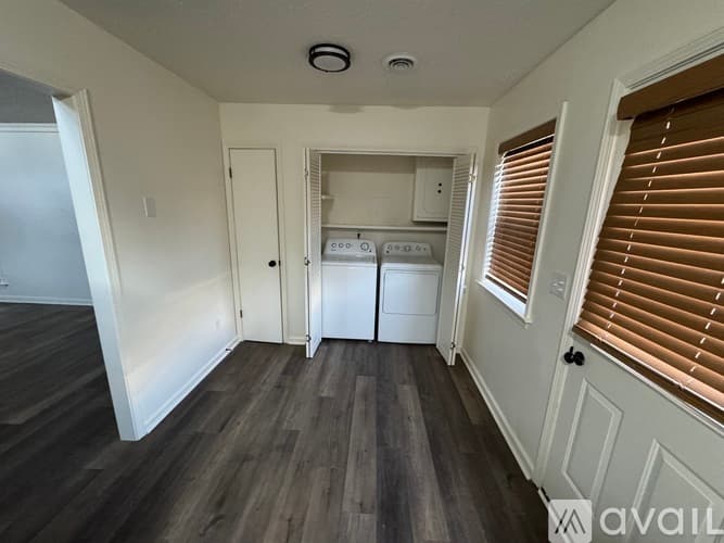 Southaven House: 776 Old Forge Rd