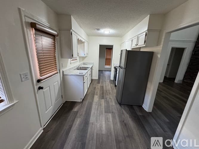 Southaven House: 776 Old Forge Rd