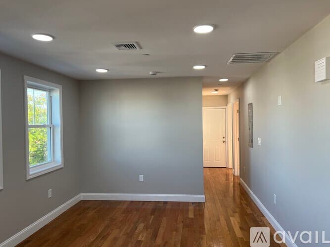 Everett Condo: 58 Robin Street