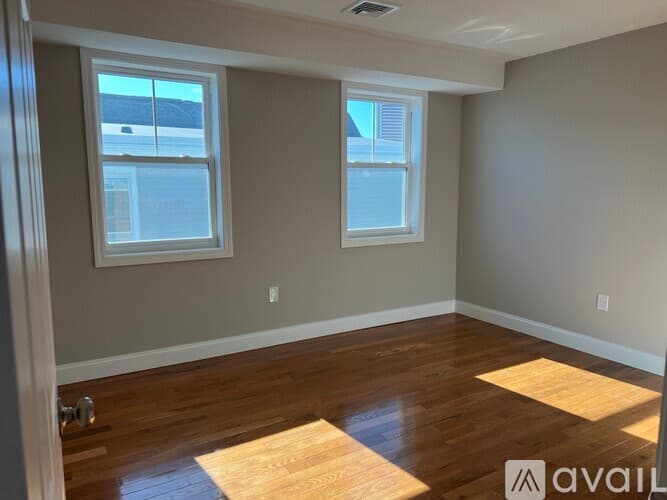 Everett Condo: 58 Robin Street