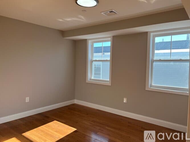 Everett Condo: 58 Robin Street