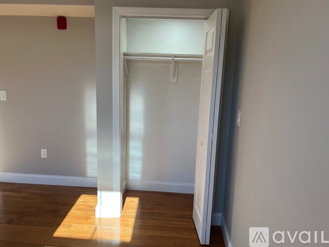 Everett Condo: 58 Robin Street