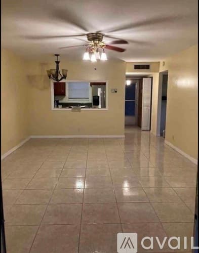 Palm Springs Apartment: 702 Lori Drive