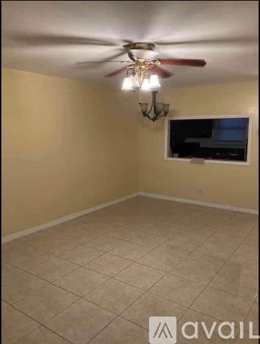 Palm Springs Apartment: 702 Lori Drive