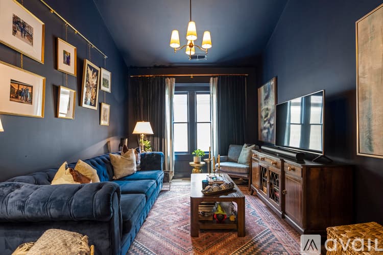 Decatur House: 822 Grove Bend