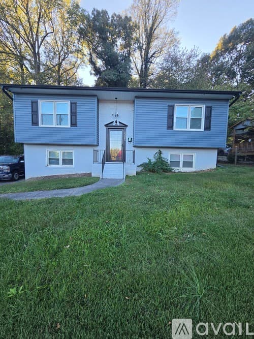 Winston-Salem House: 2358 Dellabrook Road