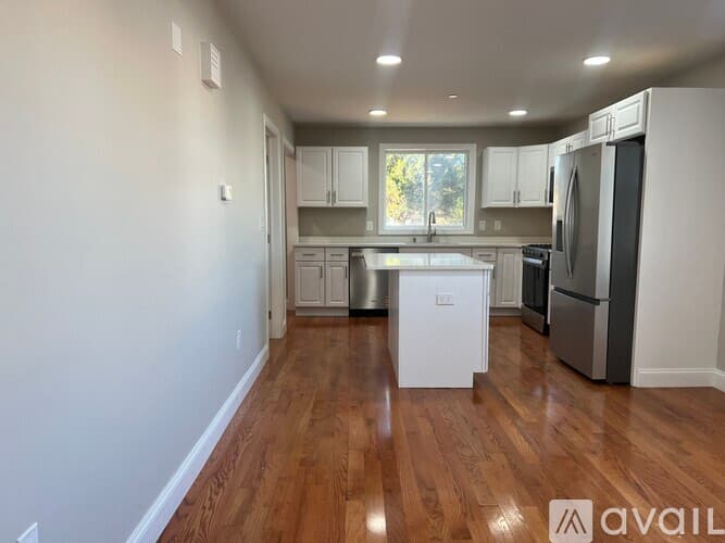 Everett Condo: 58 Robin Street