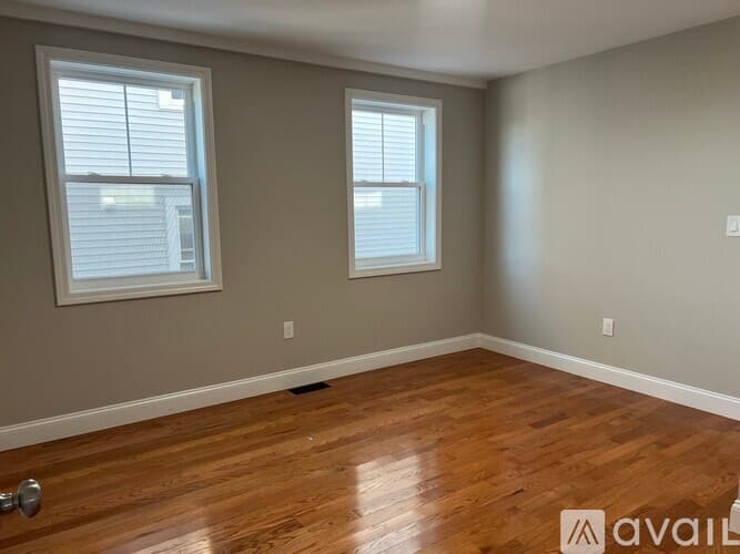 Everett Condo: 58 Robin Street