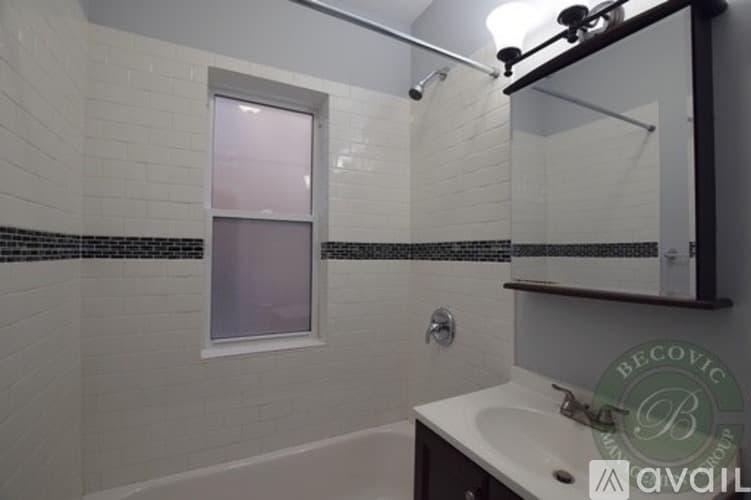 Chicago Apartment: 1106 W Glenlake Ave