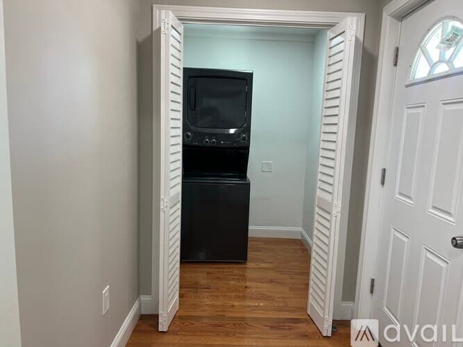 Everett Condo: 58 Robin Street