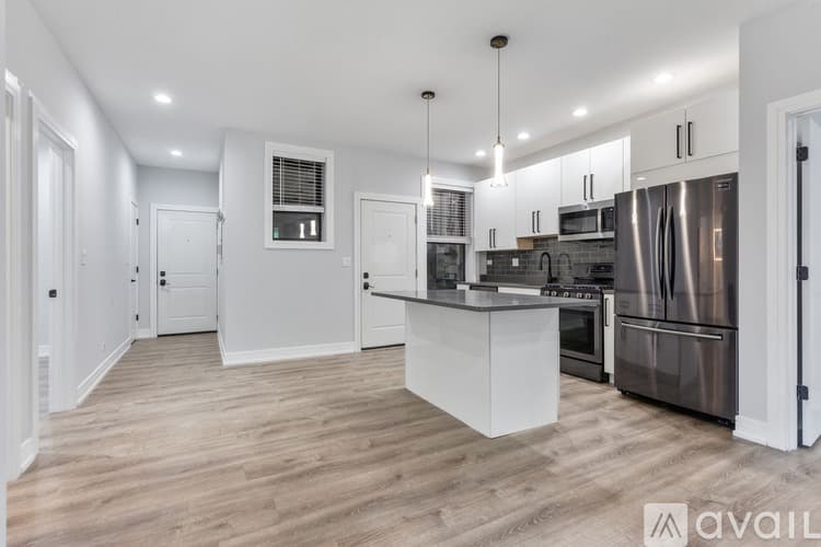 Chicago Apartment: 1062 W Glenlake Ave