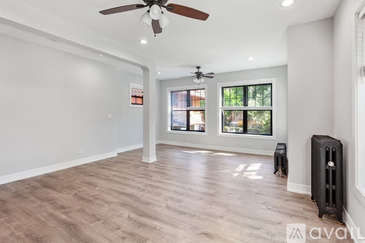Chicago Apartment: 1062 W Glenlake Ave