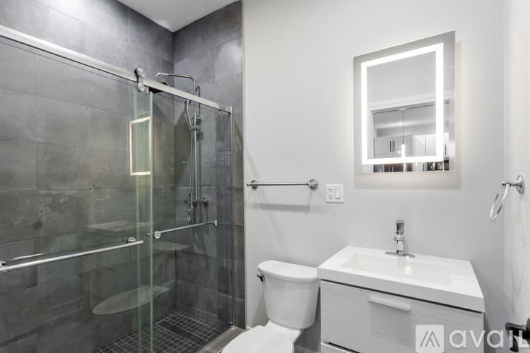 Chicago Apartment: 1062 W Glenlake Ave
